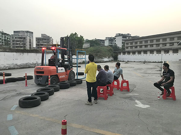 训练场地