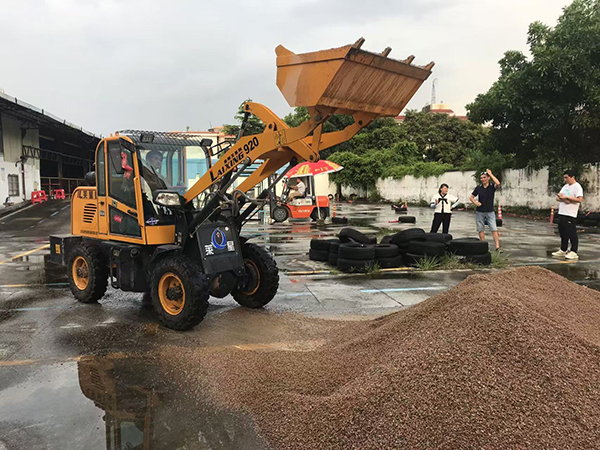 铲车一般应用在哪些地方？