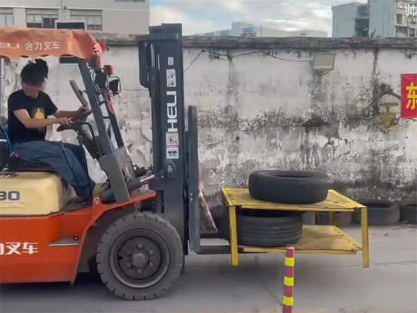 叉车倒车训练视频